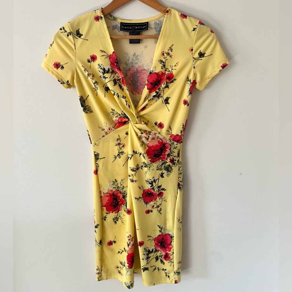 Polly & Esther Yellow Floral Body-con Dress Size Small